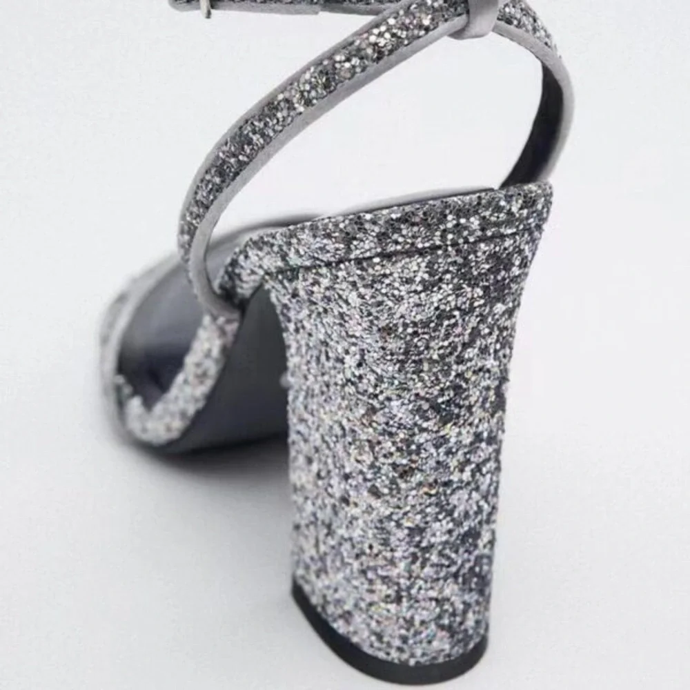 🆕(NWT) ZARA Block Glitter Heels. Size 40/US 9 - Picture 5 of 8